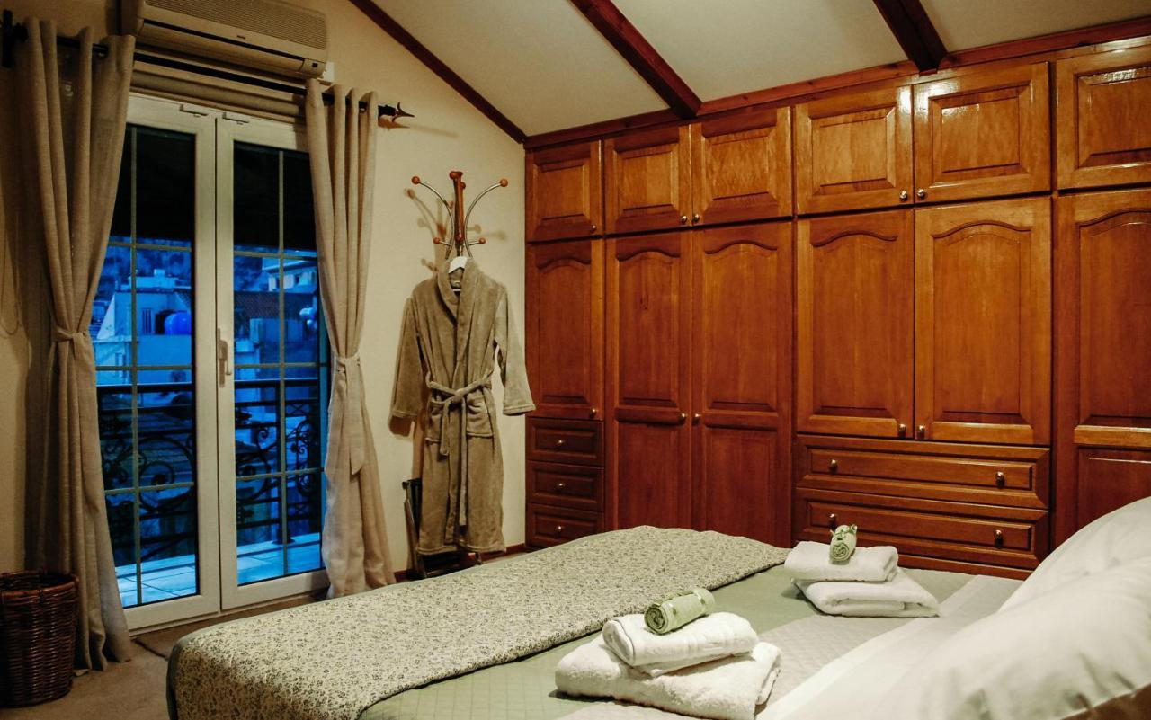 St.denis Townhouse Apartment
